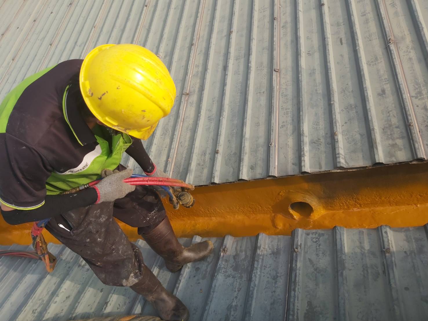 新竹屋頂純聚脲噴塗