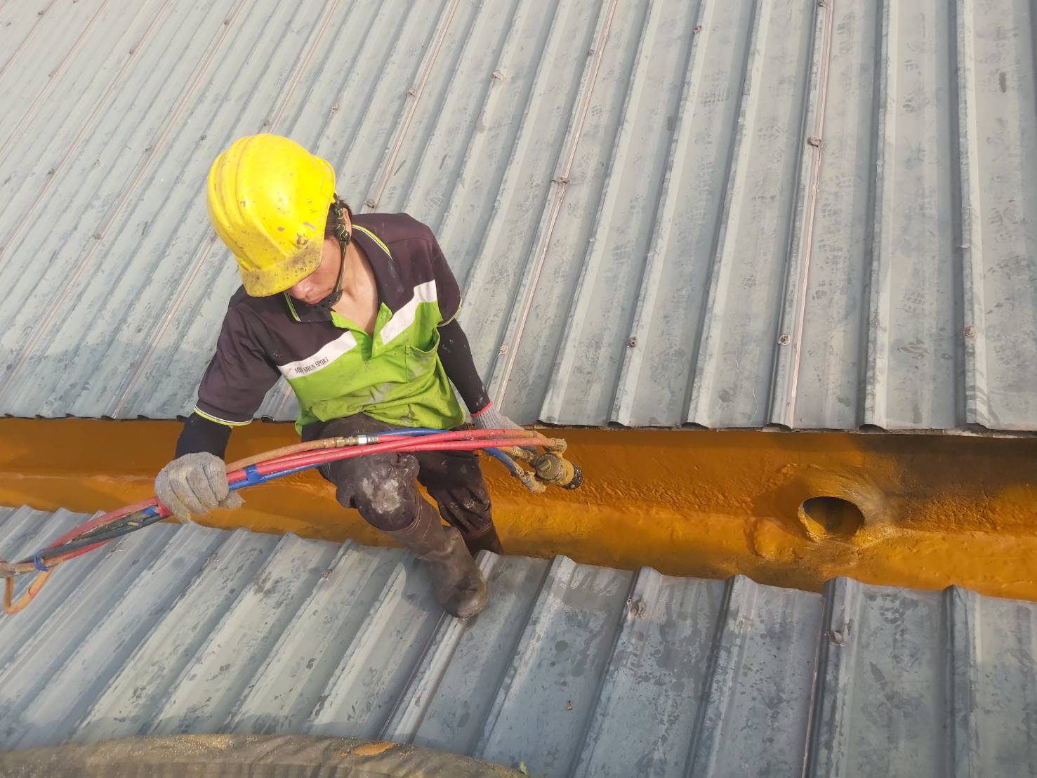 新竹屋頂純聚脲噴塗