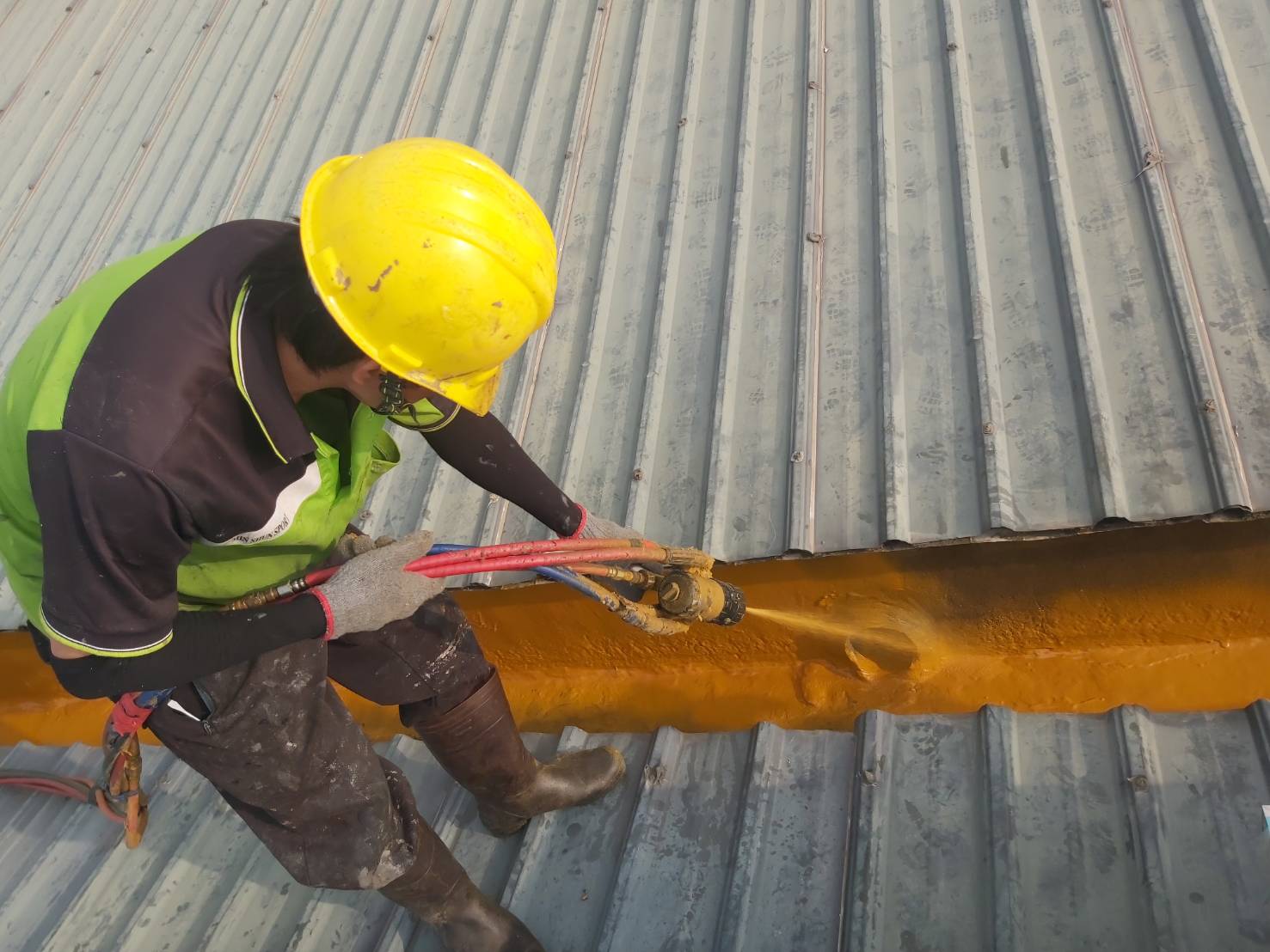新竹屋頂純聚脲噴塗